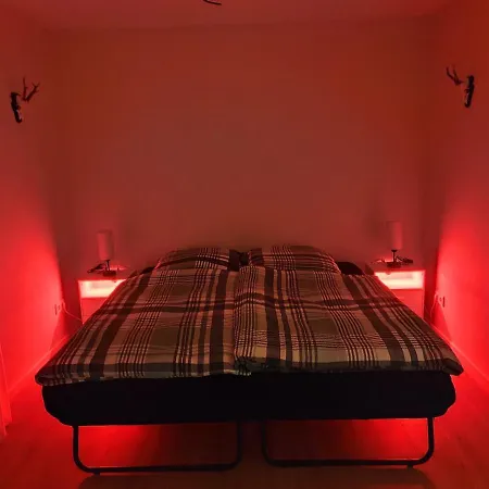 Mit Whirlpool, Sauna, Garten & Terrasse Apartment *