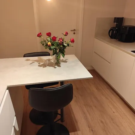 Mit Whirlpool, Sauna, Garten & Terrasse *